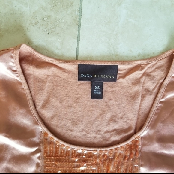Dana Buchman Rust Color top with sequins - Picture 2 of 5